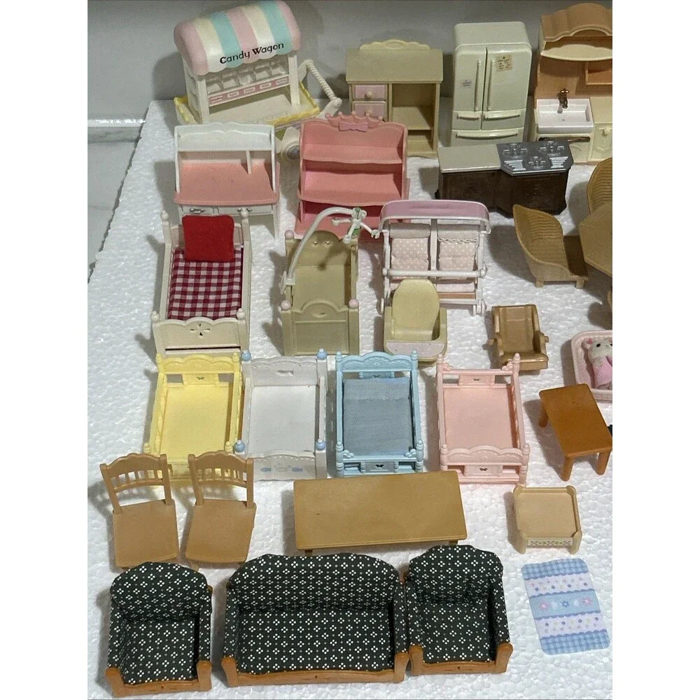 Sylvanian Families Calico Critters Red Panda Large Lot Furniture Kitchen Patio